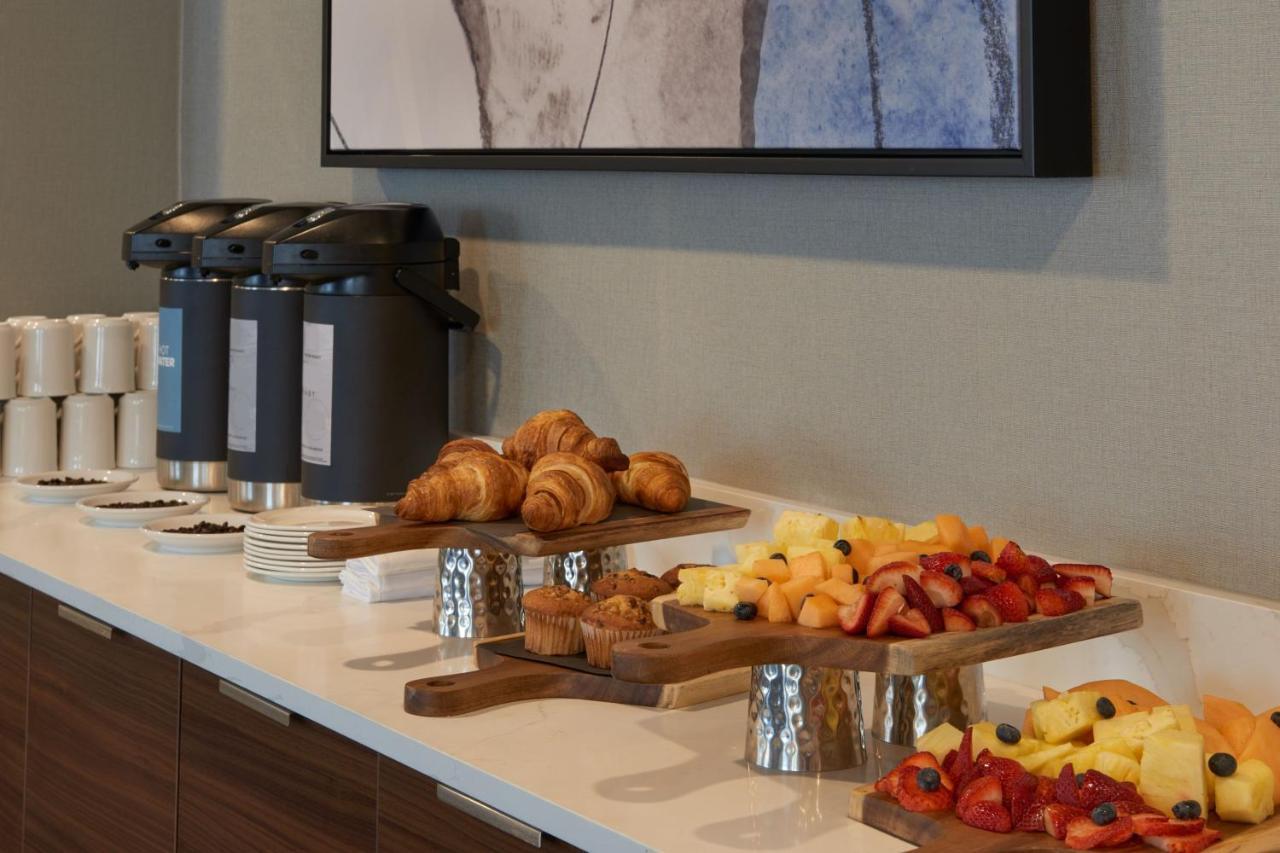 Hotel Courtyard By Marriott Kitchener Extérieur photo