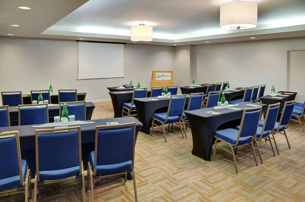 Hotel Courtyard By Marriott Kitchener Extérieur photo